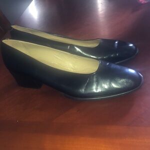 Prwnd Jacklyne Ferrer  Black Women's Shoes genuine leather pumps size 11